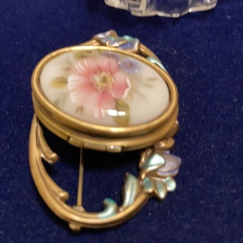 Antique style Enamel floral locket brooch
